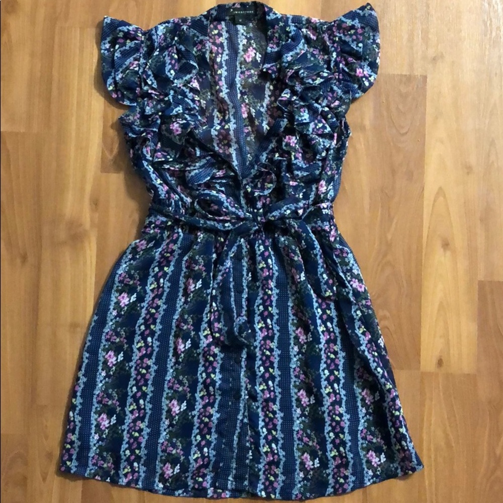 Forever 21 Floral Flutter Sleeve Spring Dress